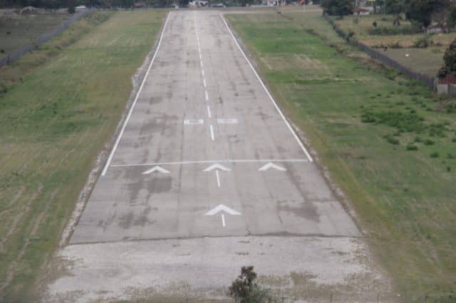 On Short Final RWY 8 - Les Cayes MTCA Airport