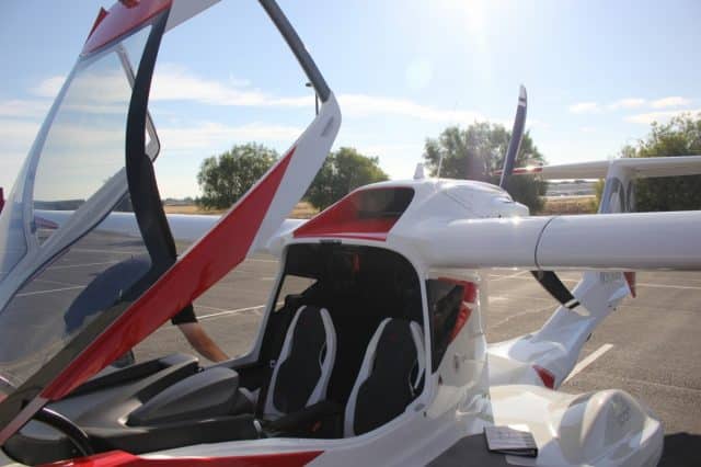 ICON A5 - starting preflight inspection